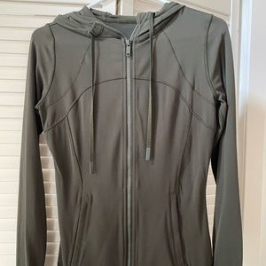 Lululemon define jacket size 6 dark olive